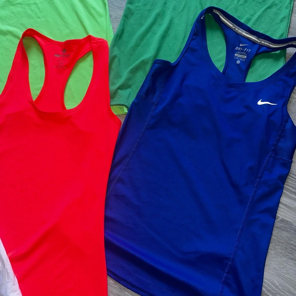 Workout tank bundle - Picture 2 of 4
